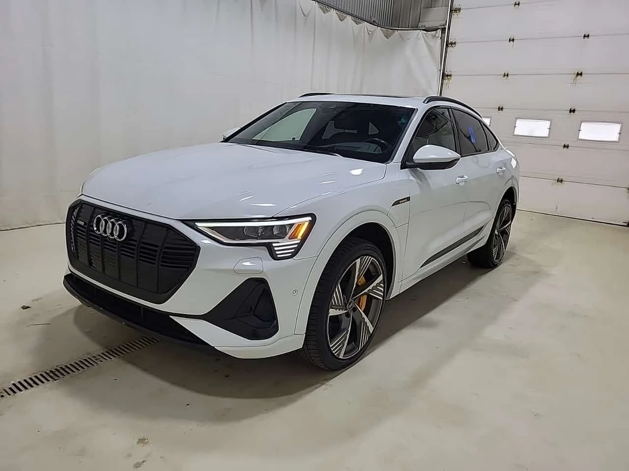 Audi E-Tron  | TECHNIK | 55 quattro | DIS | 360 | HEAD-UP | 