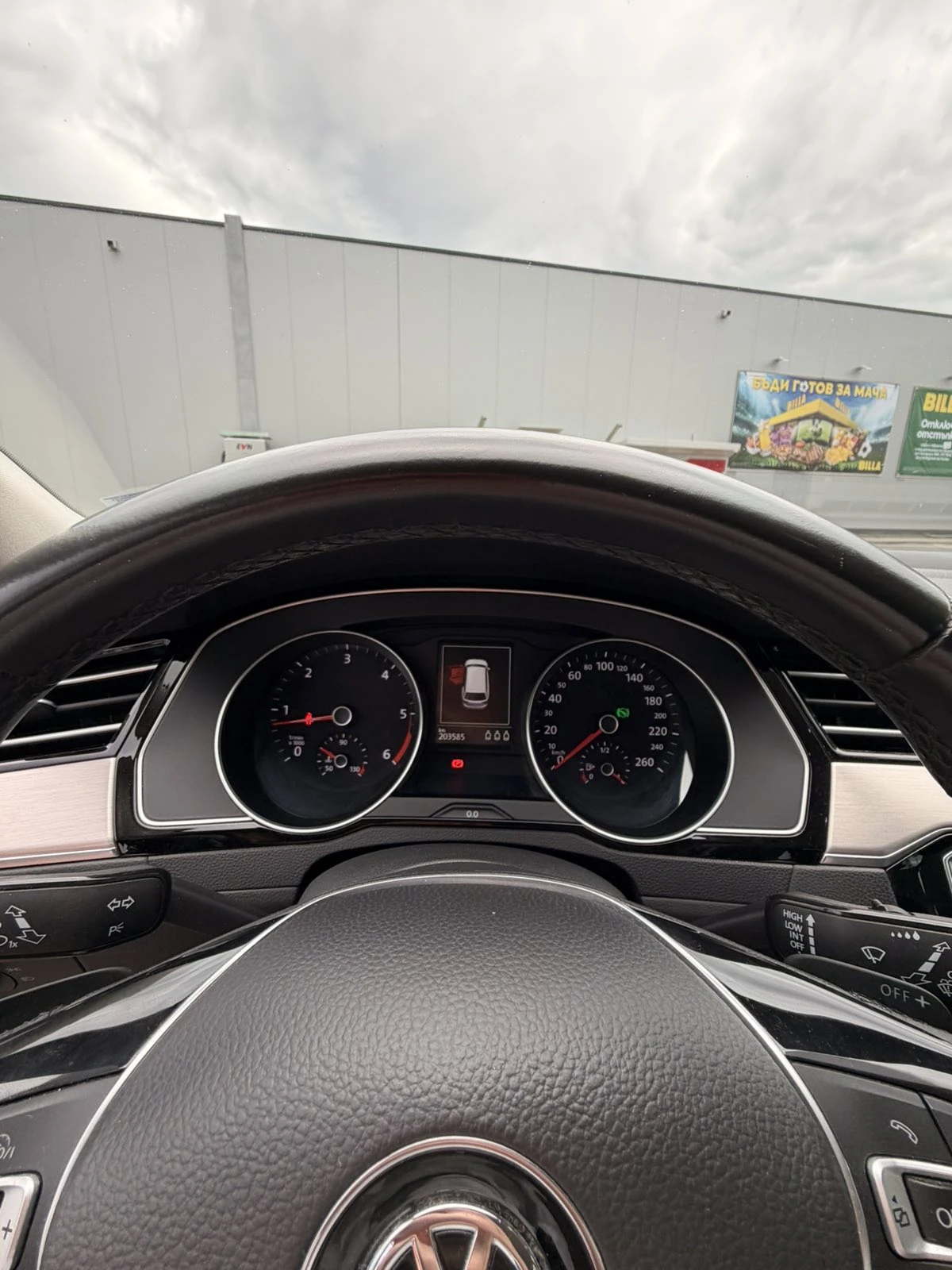 VW Passat HIGHLINE 2.0 TDI, снимка 9 - Автомобили и джипове - 54726574