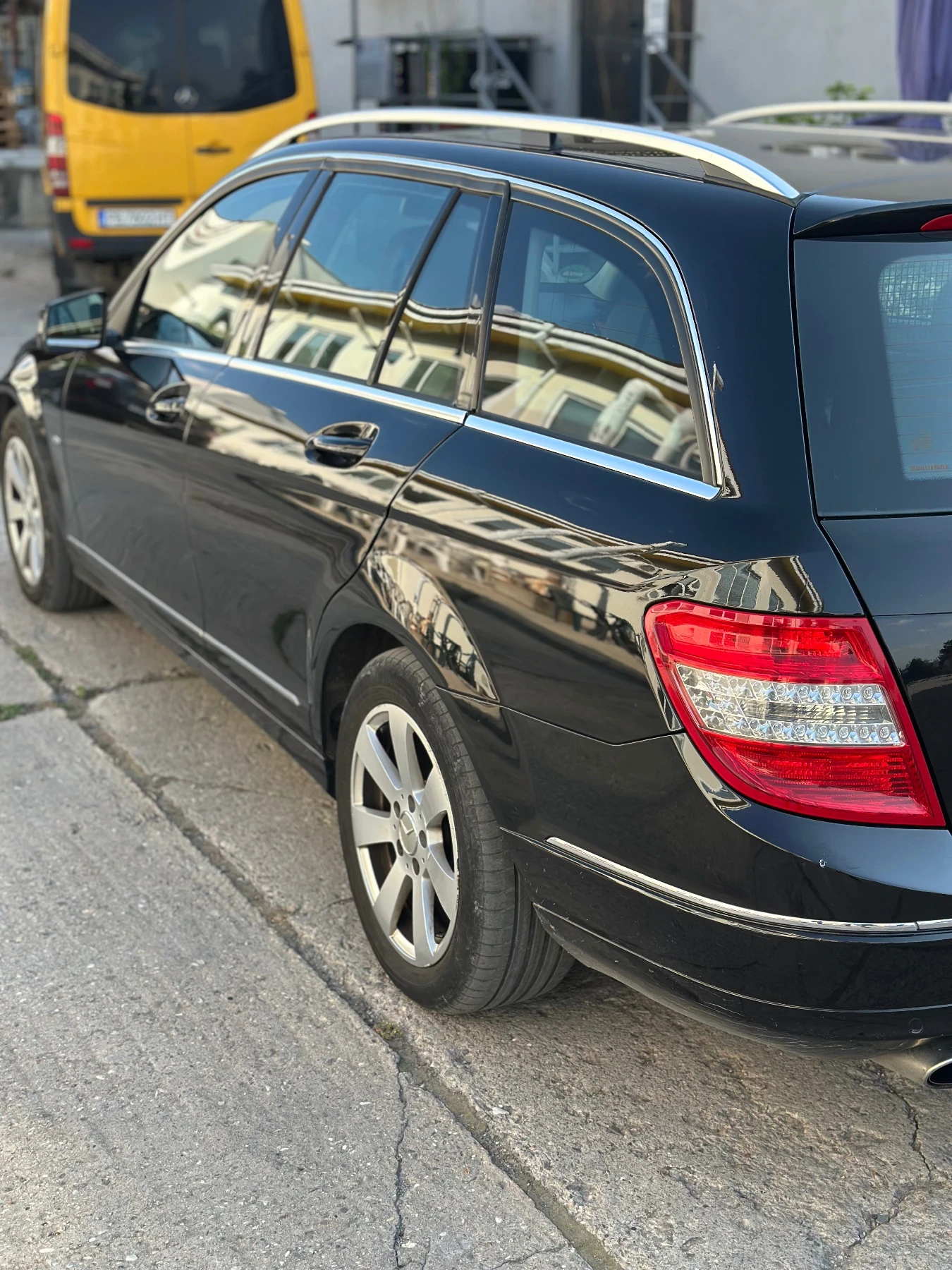 Mercedes-Benz C 220, снимка 3 - Автомобили и джипове - 55202353