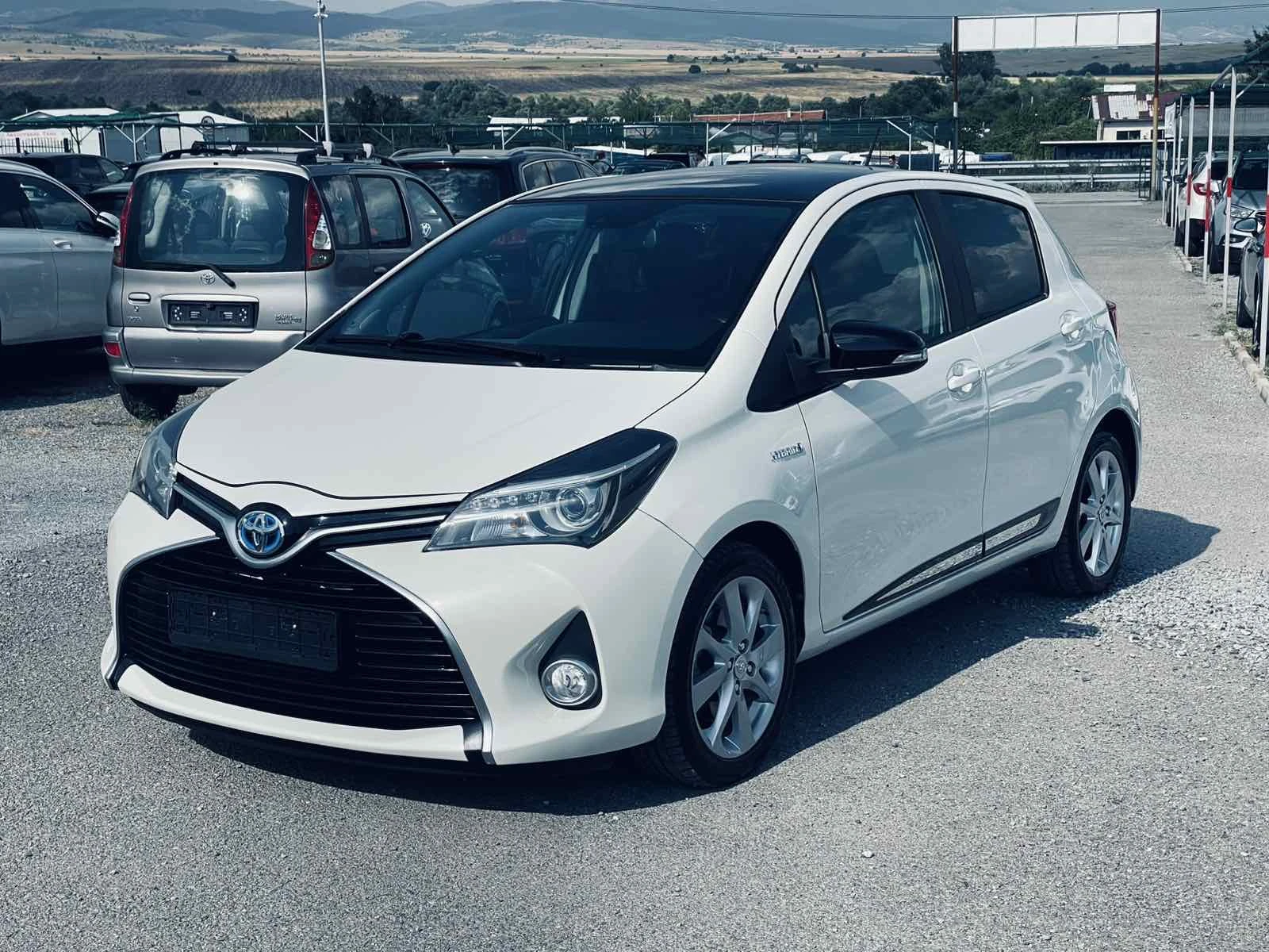 Toyota Yaris 1.5 HYBRID, снимка 3 - Автомобили и джипове - 55345411