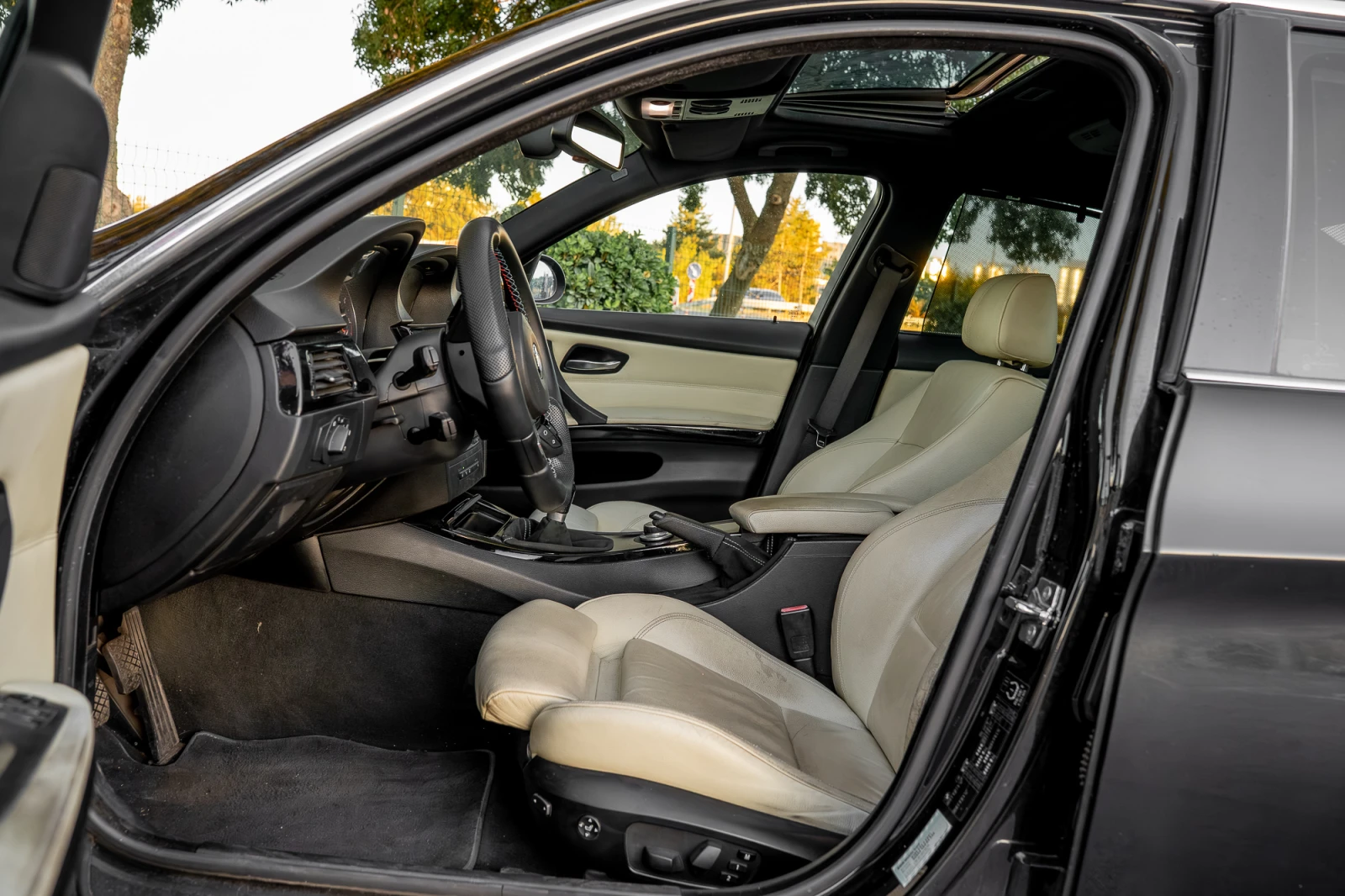 BMW 330 M57 M pack, снимка 9 - Автомобили и джипове - 55726662