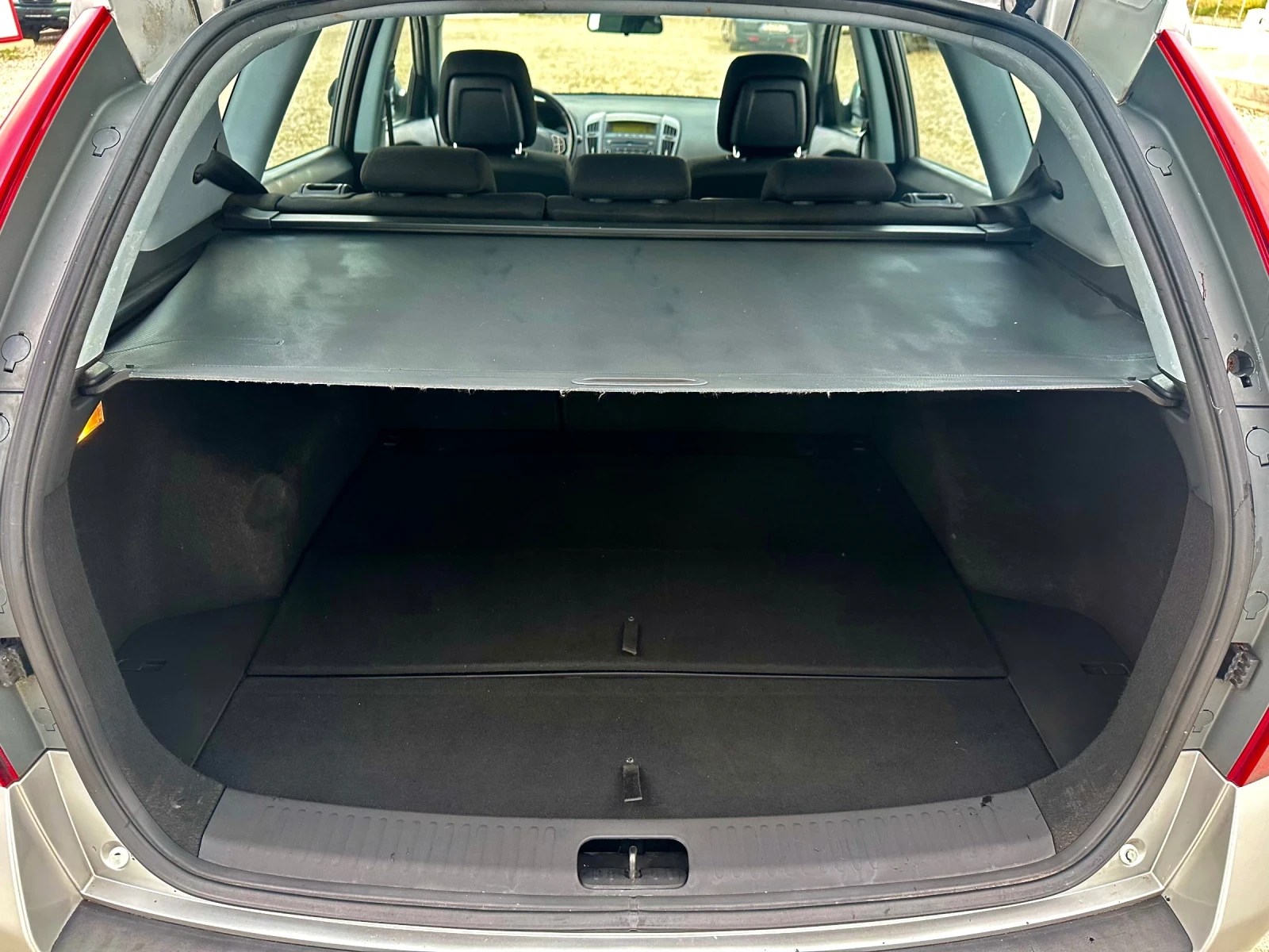 Kia Ceed 1.6-ГАЗОВ ИНЖ-КЛИМАТРОНИК, снимка 12 - Автомобили и джипове - 55939629