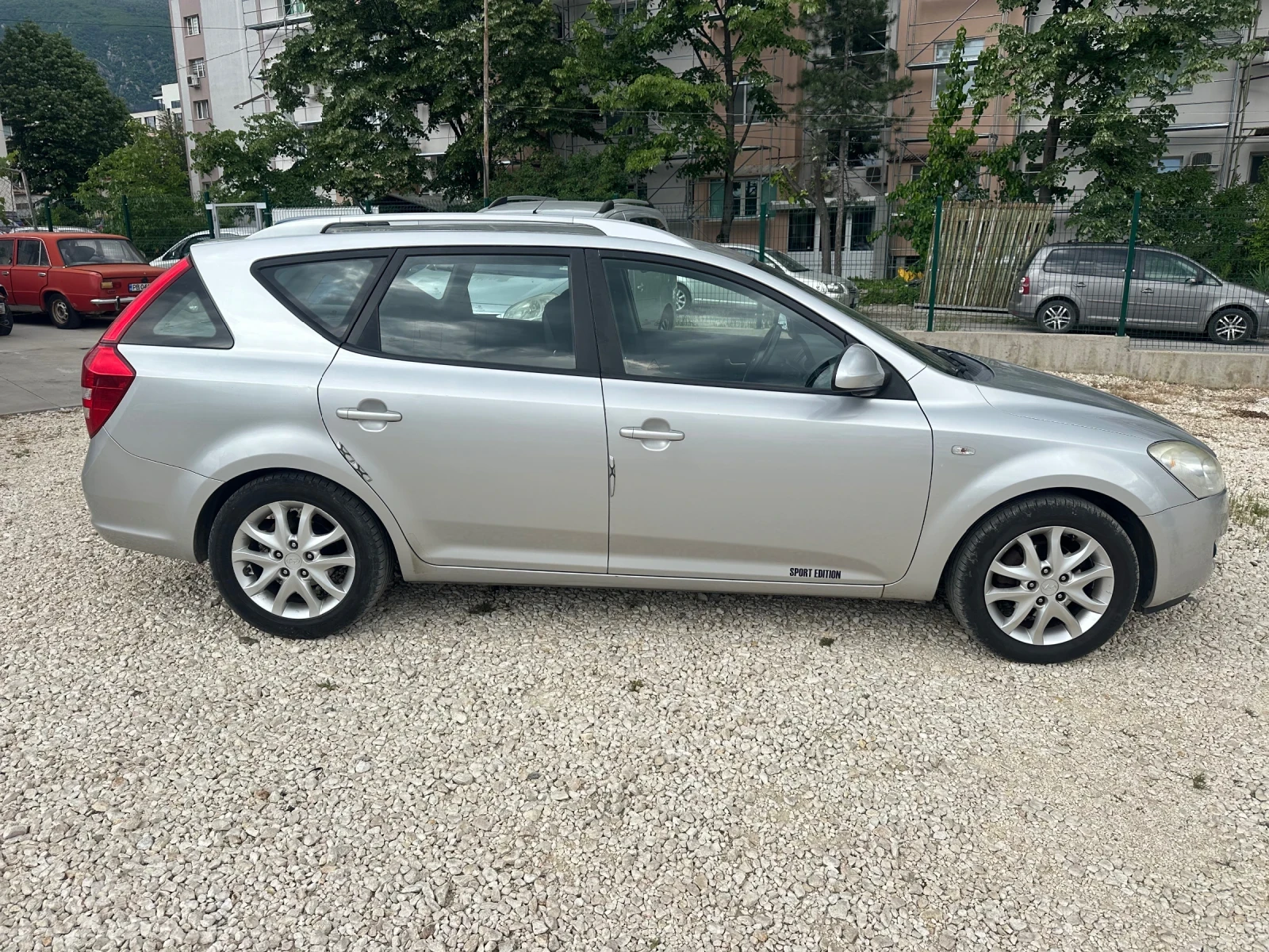 Kia Ceed 1.6-ГАЗОВ ИНЖ-КЛИМАТРОНИК, снимка 5 - Автомобили и джипове - 55939629