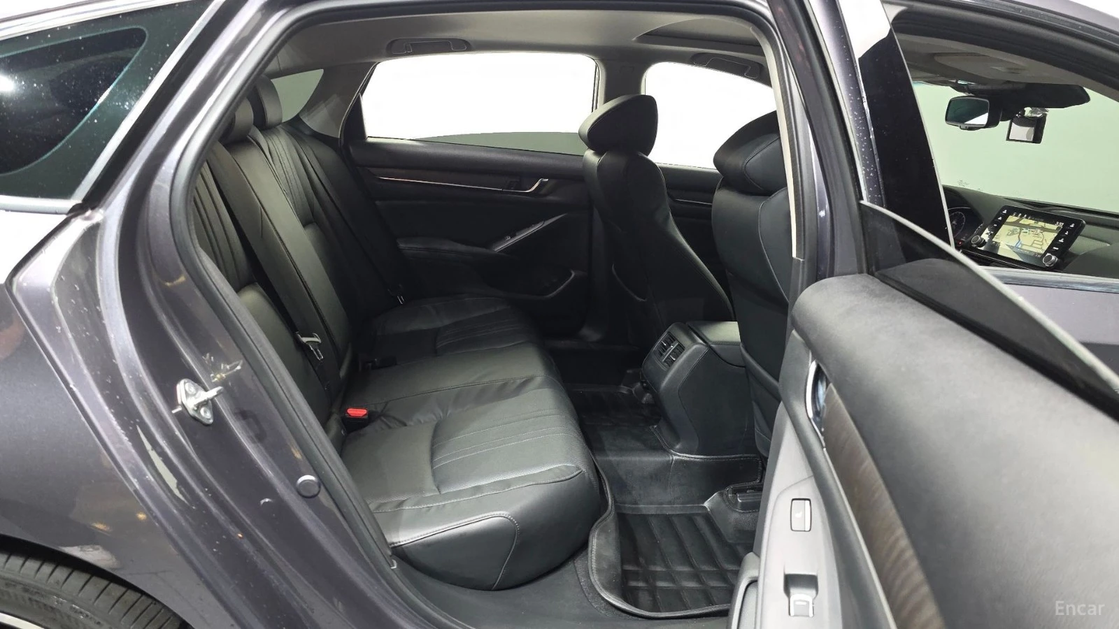 Honda Accord 2.0 TURBO SPORT - DISTRONIC - HUD - ПОДГРЕВИ , снимка 12 - Автомобили и джипове - 56102613
