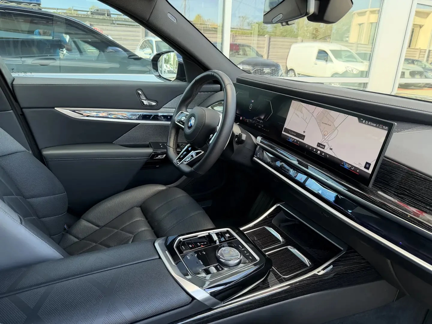 BMW 740 d xDrive M Sport Paket, снимка 9 - Автомобили и джипове - 56199016