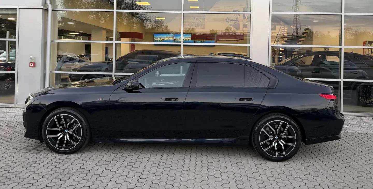 BMW 740 d xDrive M Sport Paket, снимка 6 - Автомобили и джипове - 56199016