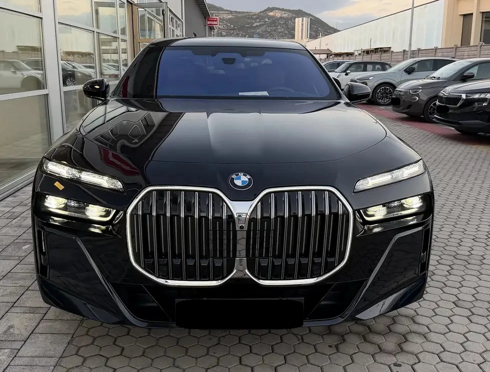 BMW 740 d xDrive M Sport Paket, снимка 5 - Автомобили и джипове - 56199016