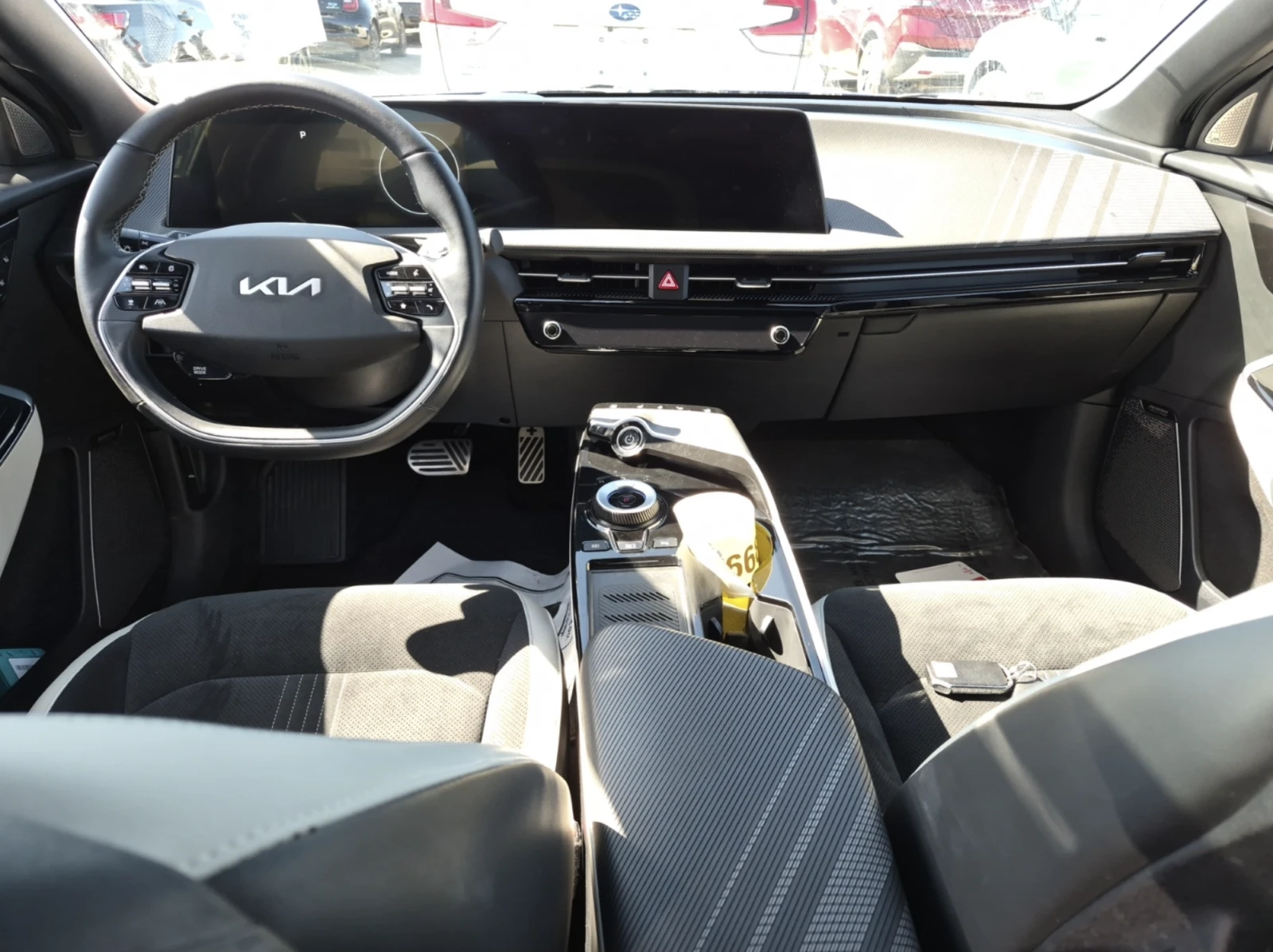 Kia EV6 2022 Kia EV6 LONG RANGE W/GT-LINE PKG 2, снимка 7 - Автомобили и джипове - 56222023