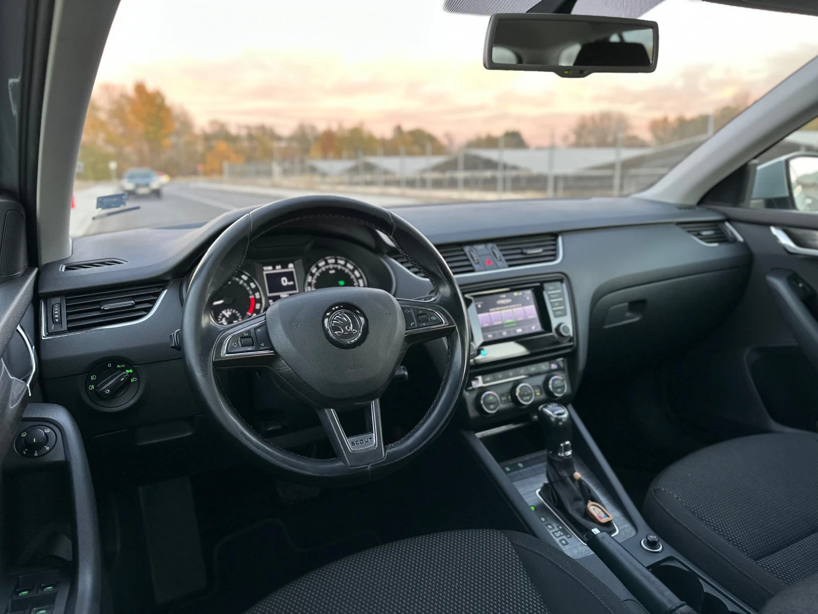 Skoda Octavia Scout 4x4, 2.0, 184 ��, 6 DSG, ������ ��������� | Mobile.bg � ����������� 11