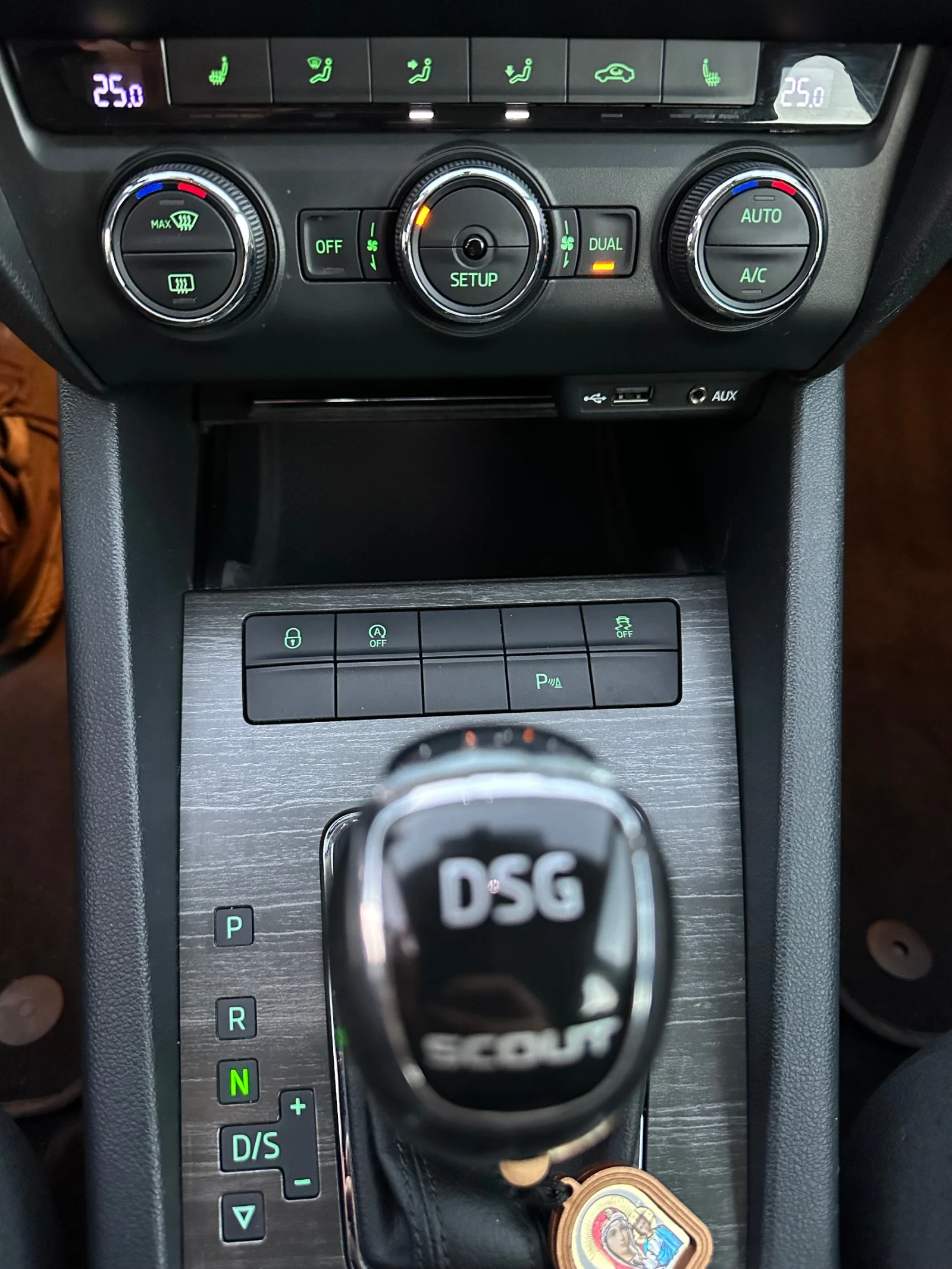 Skoda Octavia Scout 4x4, 2.0, 184 ��, 6 DSG, ������ ��������� | Mobile.bg � ����������� 12