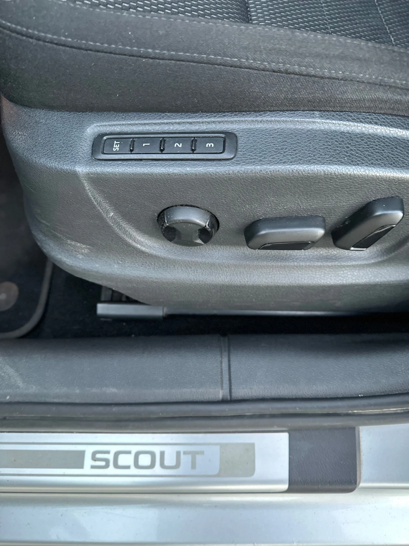 Skoda Octavia Scout 4x4, 2.0, 184 ��, 6 DSG, ������ ��������� | Mobile.bg � ����������� 16
