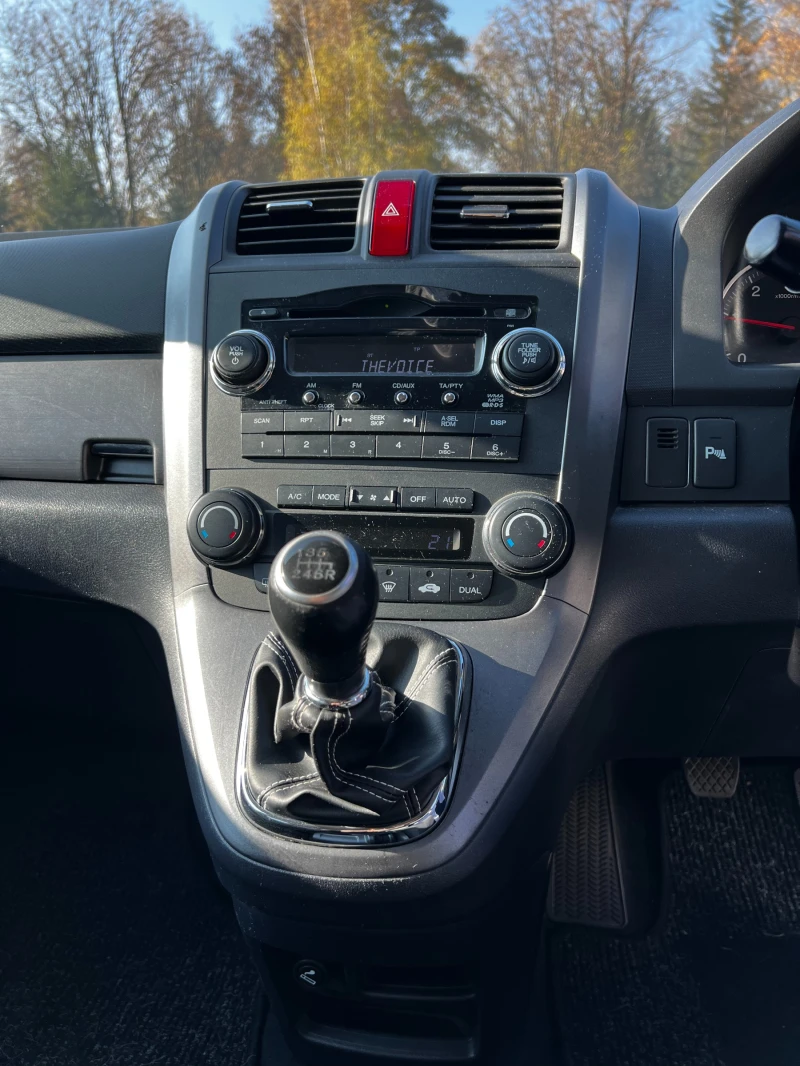 Honda Cr-v 2.2 CTDI, снимка 12 - Автомобили и джипове - 47999917