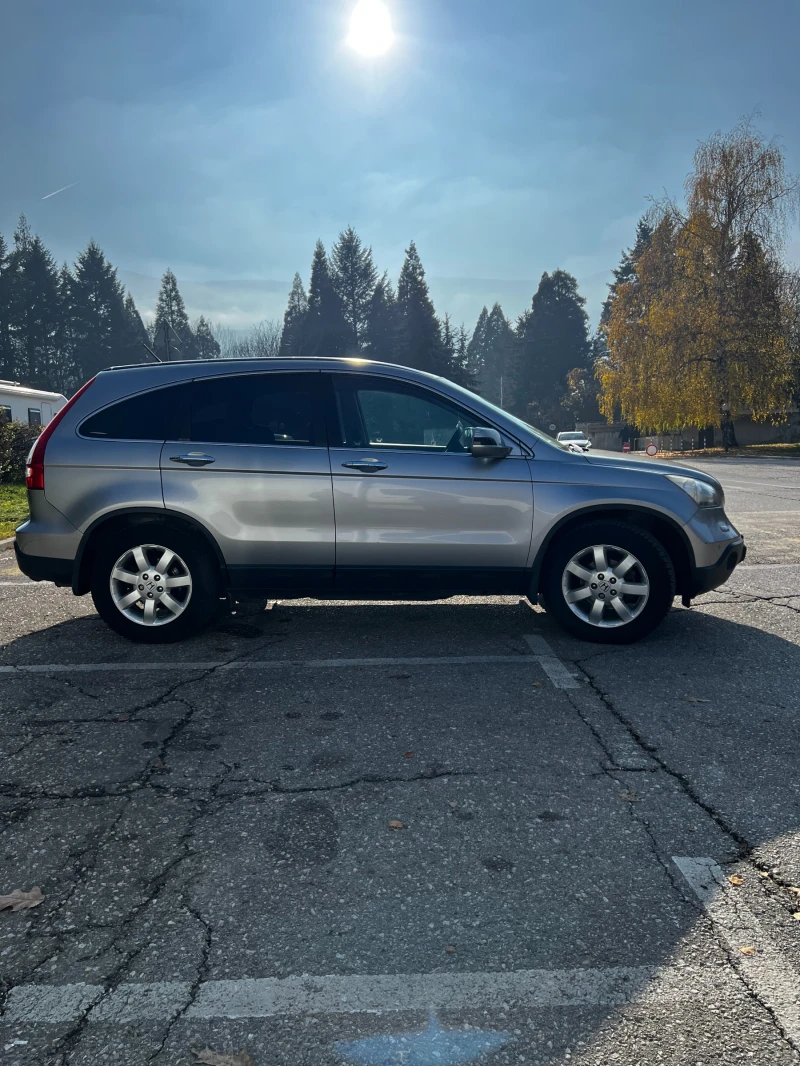 Honda Cr-v 2.2 CTDI, снимка 2 - Автомобили и джипове - 47999917