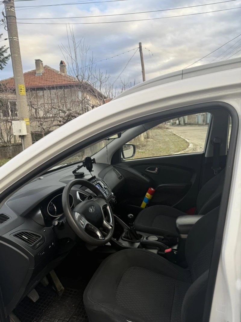 Hyundai IX35 2.0 CRDI, снимка 11 - Автомобили и джипове - 48549036