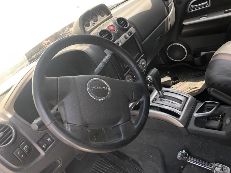 Isuzu D-max 3.0 d на части, снимка 12 - Автомобили и джипове - 36915444