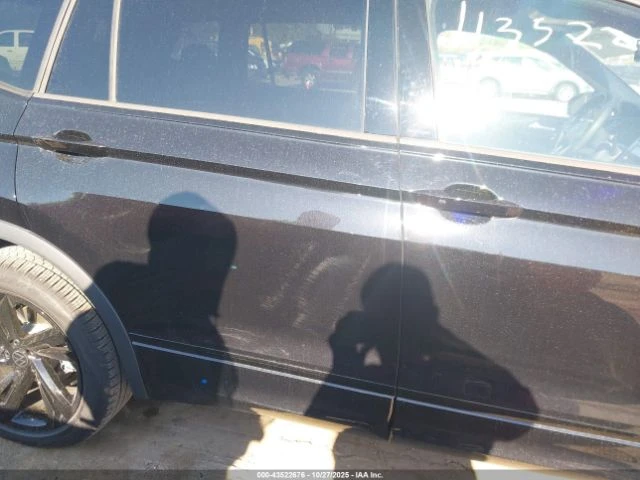 VW Tiguan  SE R-LINE BLACK/АВТОФИНАНСИРАНЕ ОТ 626 ЛВ , снимка 6 - Автомобили и джипове - 53110351