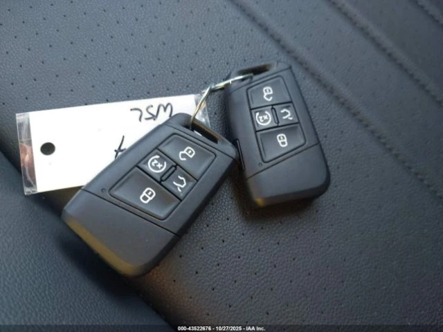 VW Tiguan  SE R-LINE BLACK/АВТОФИНАНСИРАНЕ ОТ 626 ЛВ , снимка 11 - Автомобили и джипове - 53110351