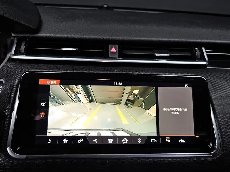 Land Rover Range Rover Velar 2.0 D240 R-Dynamic Se, снимка 15 - Автомобили и джипове - 54515213