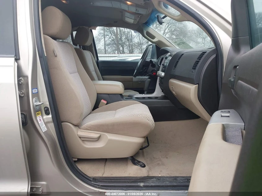 Toyota Tundra 4.7l Sr5 4.7L V8, снимка 5 - Автомобили и джипове - 53747015