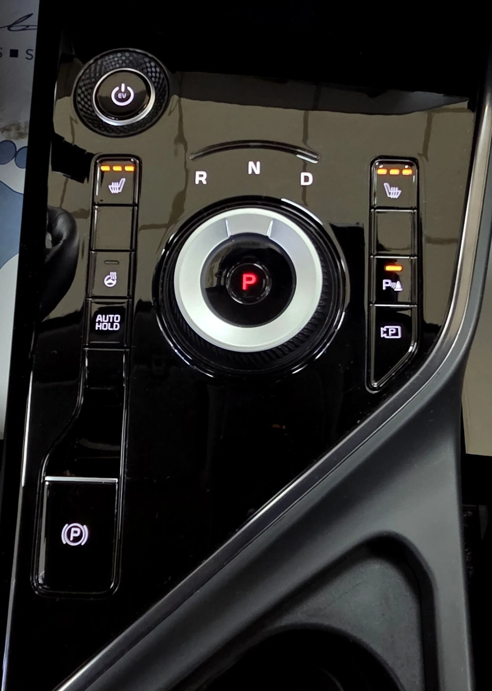 Kia Niro 64, 8KWh/ПЪЛНА СЕРВИЗНА ИСТОРИЯ, снимка 14 - Автомобили и джипове - 53816918