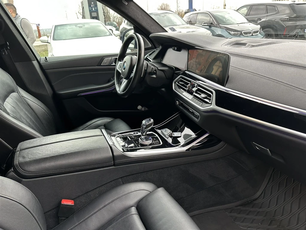 BMW X7 xDrive40d, снимка 8 - Автомобили и джипове - 53946990