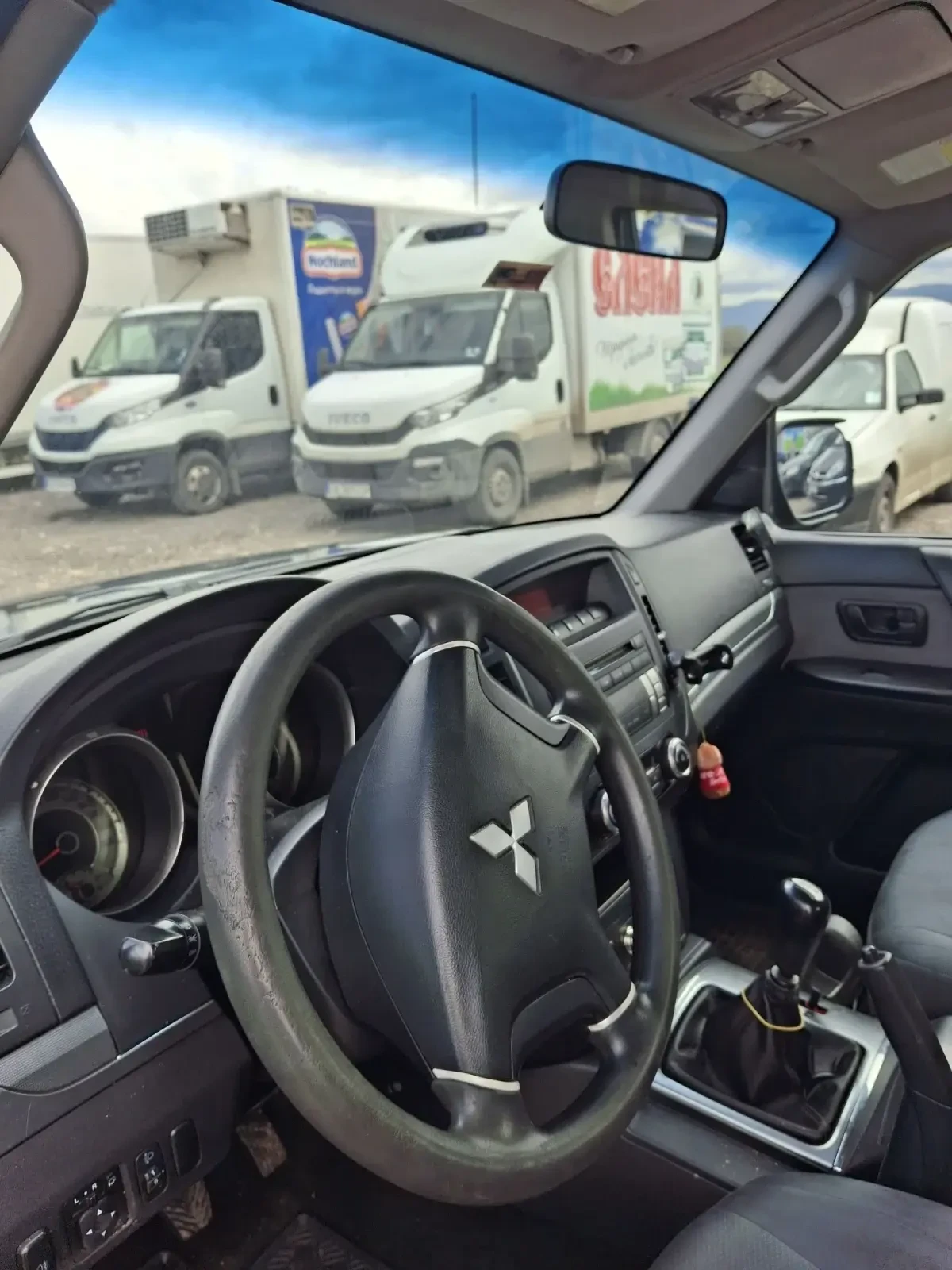 Mitsubishi Pajero, снимка 9 - Автомобили и джипове - 54079658