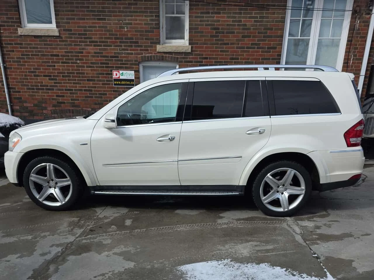 Mercedes-Benz GL 350 BlueTEC  CARFAX, снимка 2 - Автомобили и джипове - 54140600