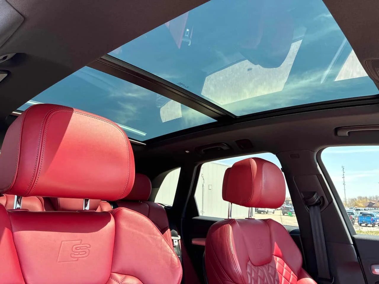 Audi SQ5 Technik/360/DISTRONIC/LED/PANO, снимка 13 - Автомобили и джипове - 54301338