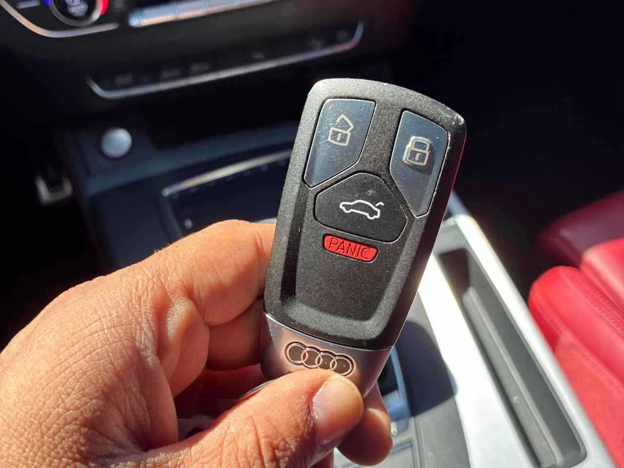 Audi SQ5 Technik/360/DISTRONIC/LED/PANO, снимка 15 - Автомобили и джипове - 54301338