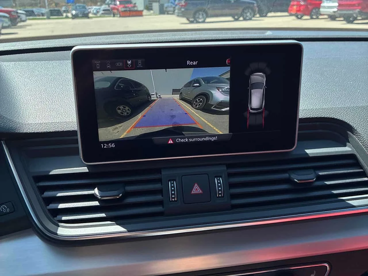 Audi SQ5 Technik/360/DISTRONIC/LED/PANO, снимка 16 - Автомобили и джипове - 54301338