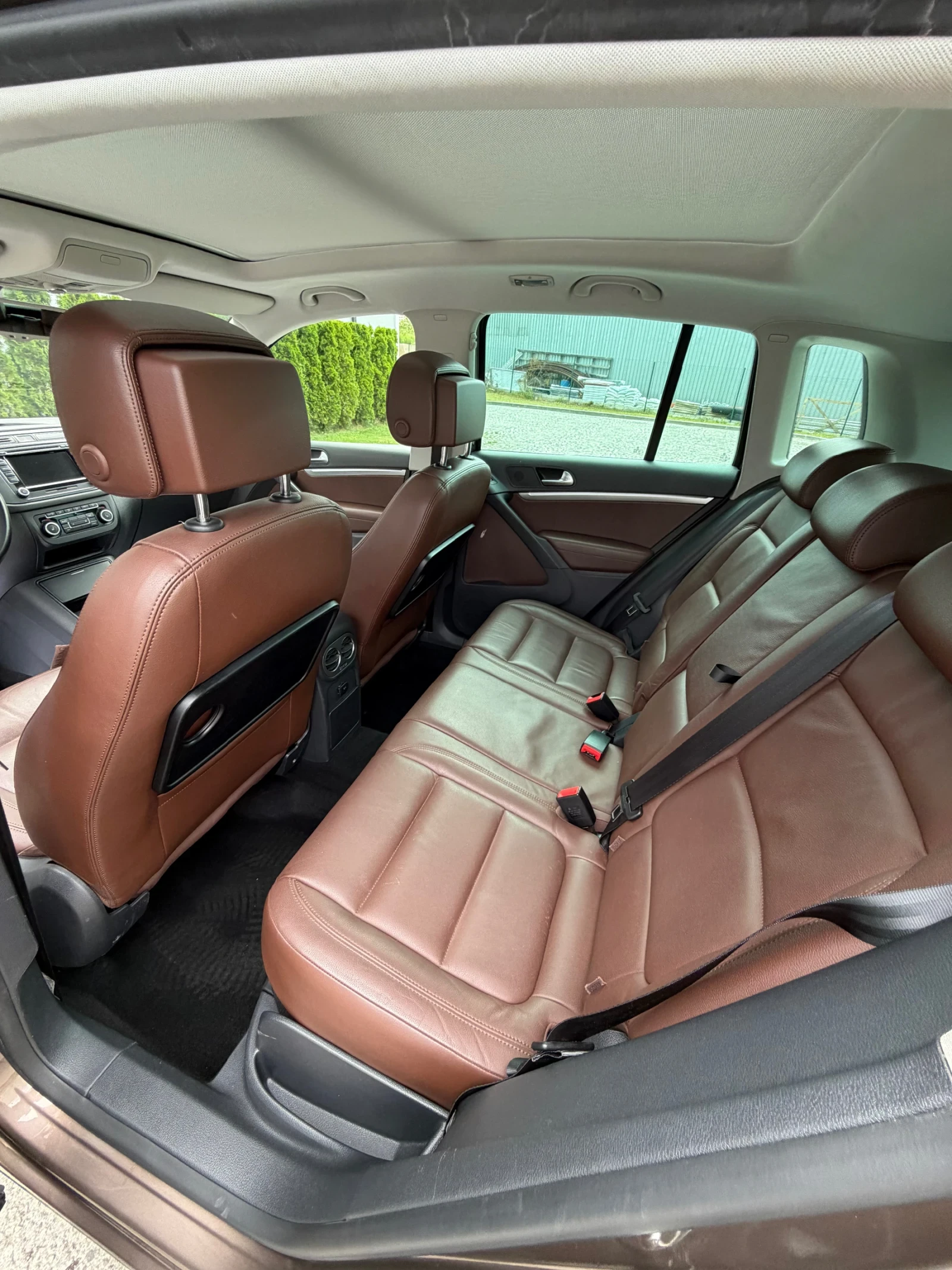 VW Tiguan 2.0 TDI/DSG/FACELIFT/HIGHLINE/4MOTION/LED/FULL, снимка 12 - Автомобили и джипове - 54634721