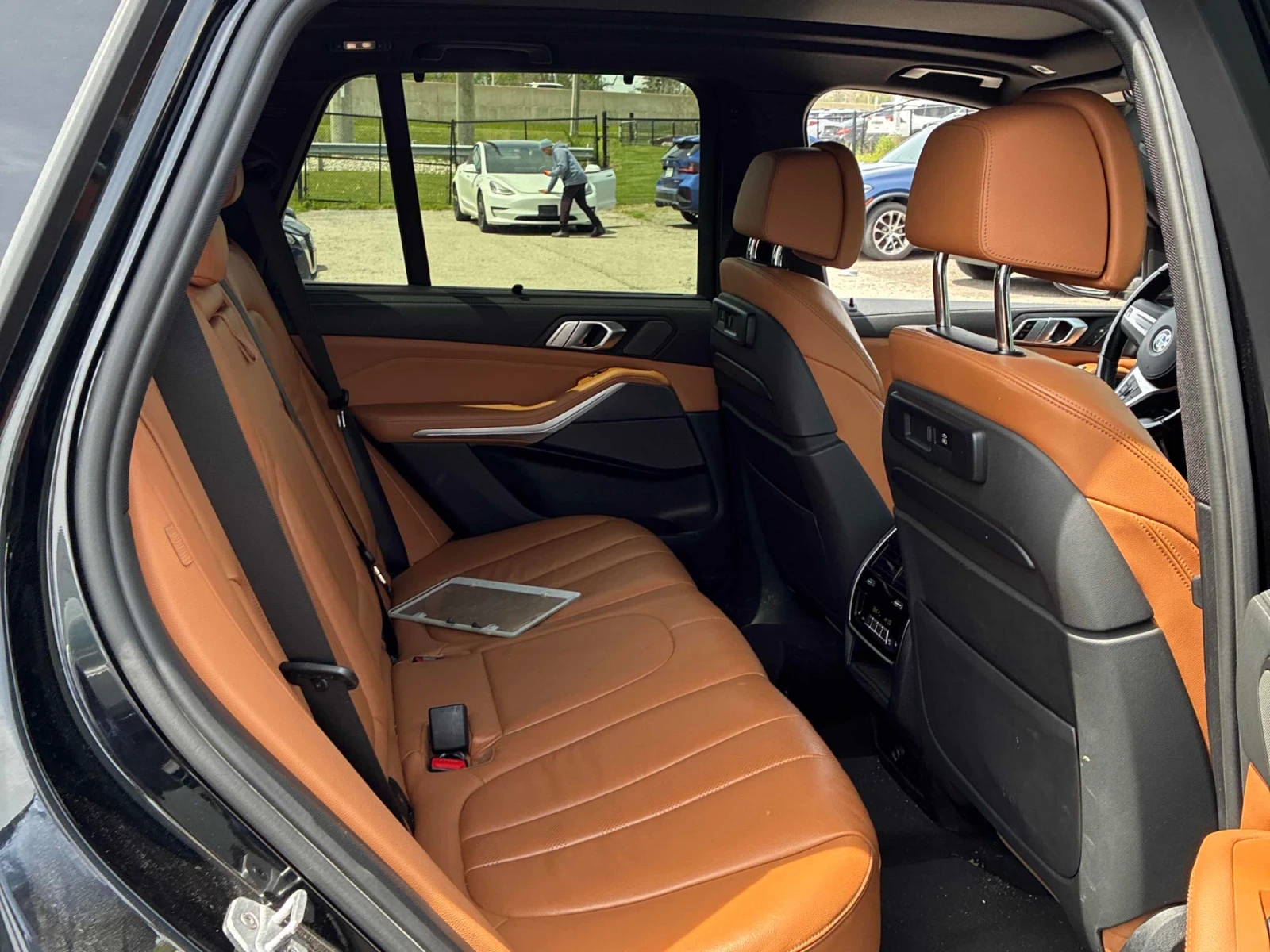 BMW X5 xDrive40i * ПОДГРЕВ * ПАНОРАМА * 2 КЛЮЧА * CARFAX, снимка 12 - Автомобили и джипове - 54656418
