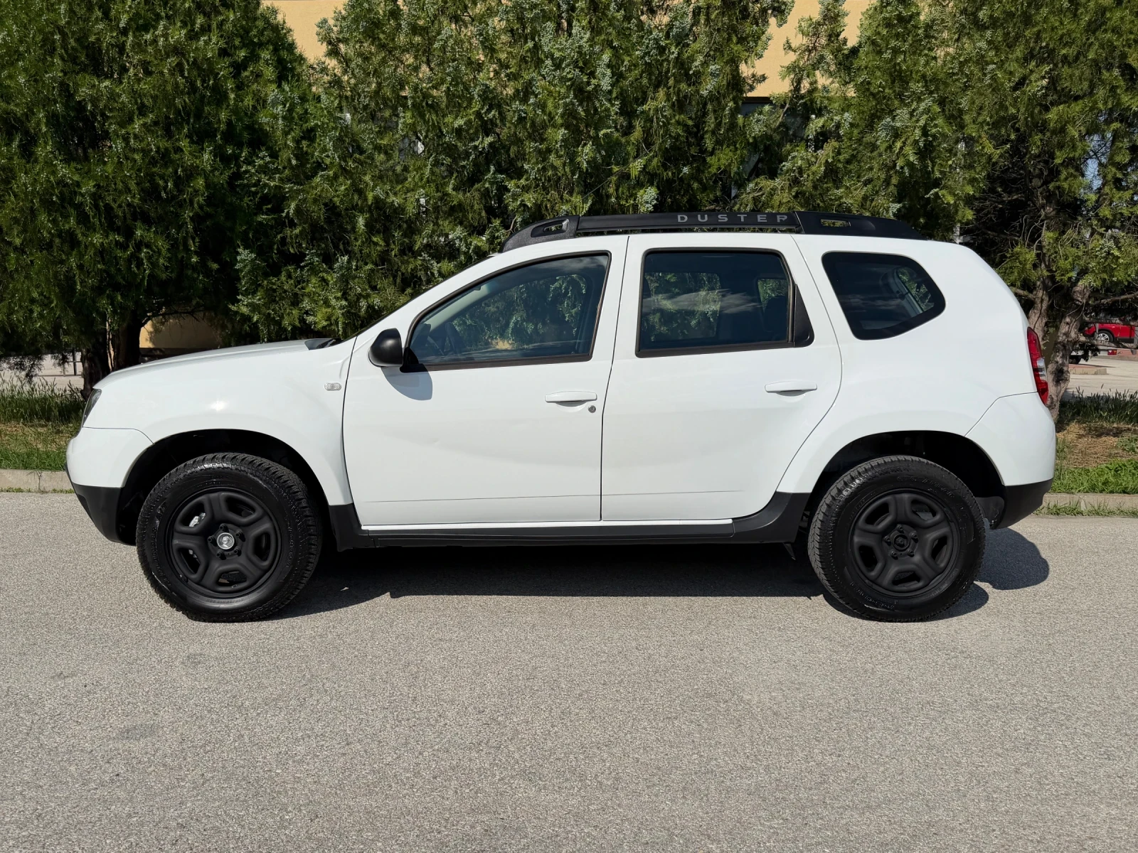 Dacia Duster 1.5DCi 109к.с. 4х4 ЕВРО6 ГЕРМАНИЯ, снимка 2 - Автомобили и джипове - 54828871