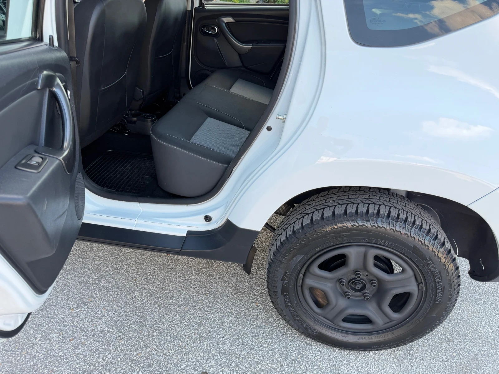 Dacia Duster 1.5DCi 109к.с. 4х4 ЕВРО6 ГЕРМАНИЯ, снимка 14 - Автомобили и джипове - 54828871