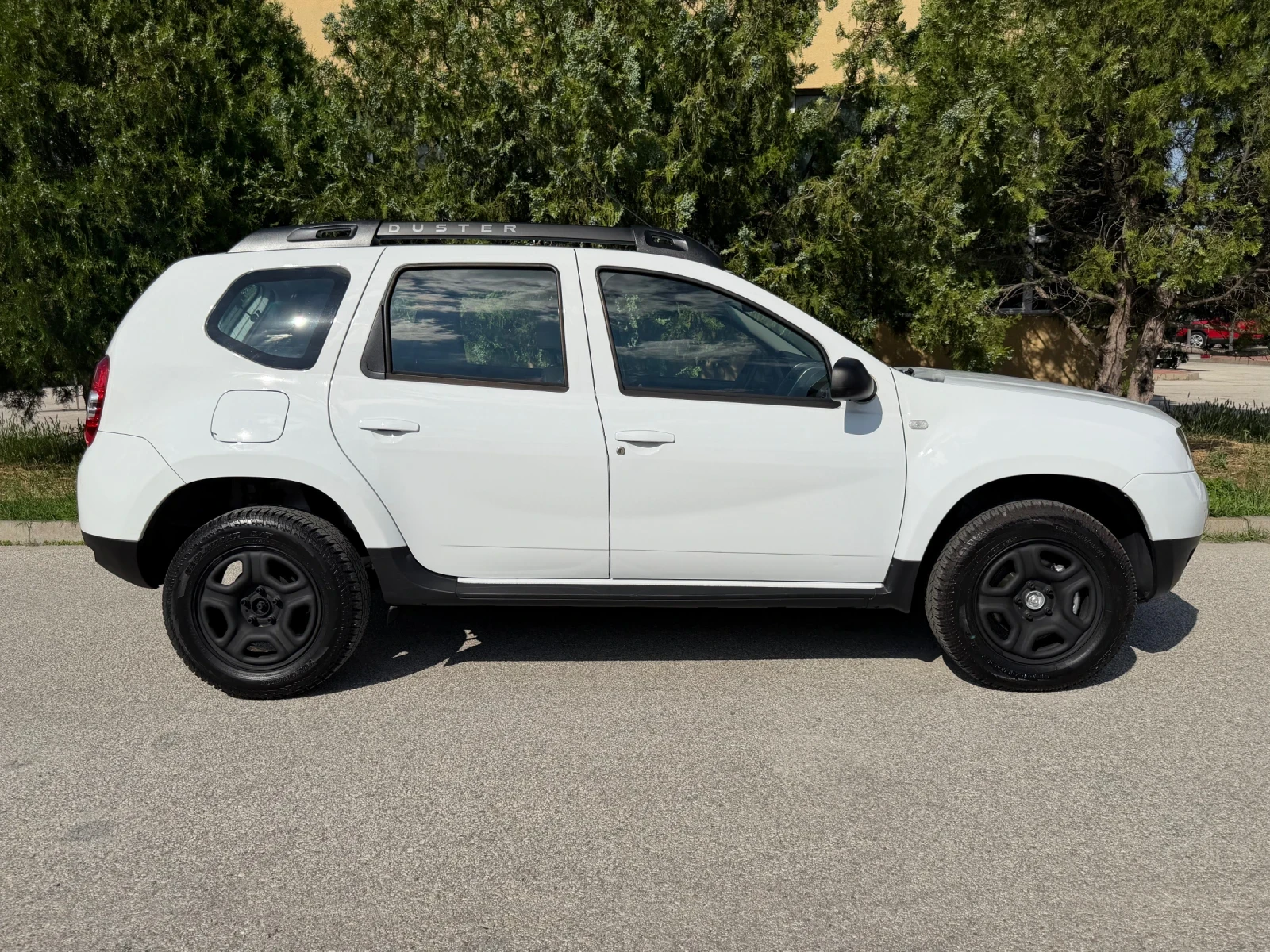 Dacia Duster 1.5DCi 109к.с. 4х4 ЕВРО6 ГЕРМАНИЯ, снимка 8 - Автомобили и джипове - 54828871