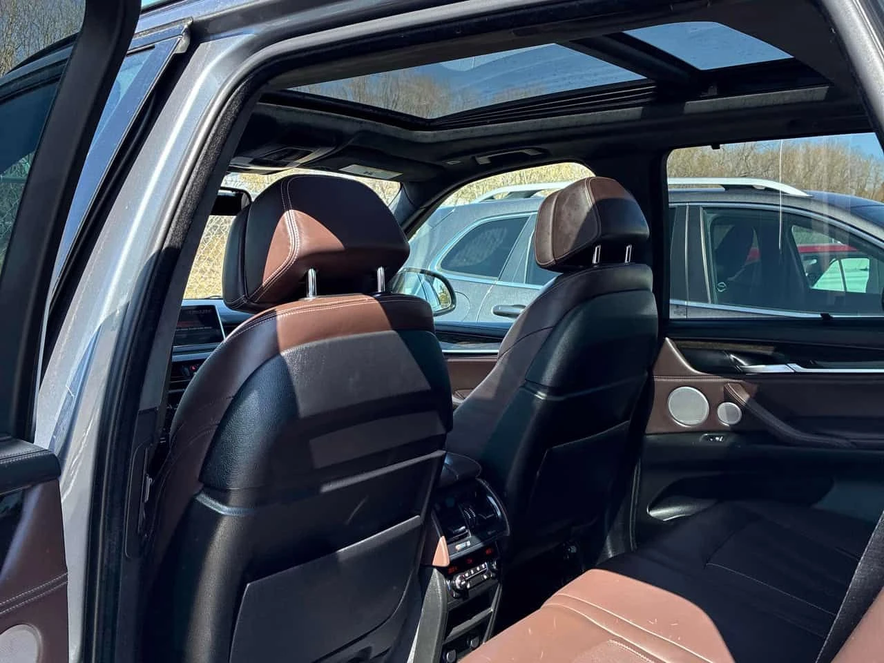 BMW X5 xDrive40e * АВТОКРЕДИТ * ПАНОРАМА * ПОДГРЕВ * 360, снимка 11 - Автомобили и джипове - 54875682