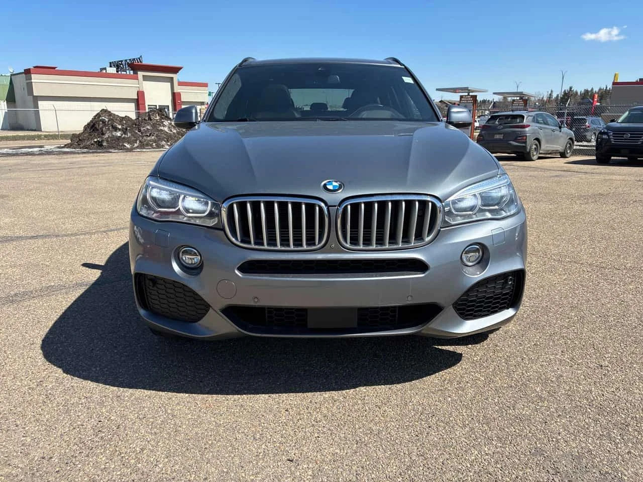 BMW X5 xDrive40e * АВТОКРЕДИТ * ПАНОРАМА * ПОДГРЕВ * 360, снимка 2 - Автомобили и джипове - 54875682