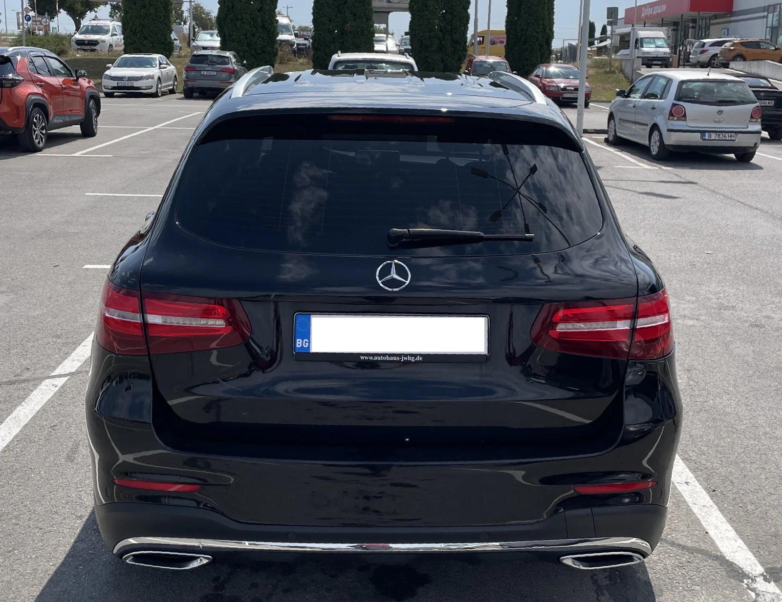 Mercedes-Benz GLC 350 Full Assist+ AMG Line+ Carplay, снимка 6 - Автомобили и джипове - 56002380