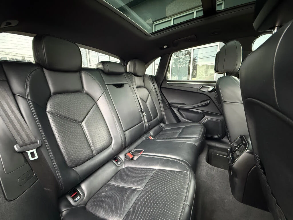 Porsche Macan 2.0 AWD, снимка 9 - Автомобили и джипове - 56113766