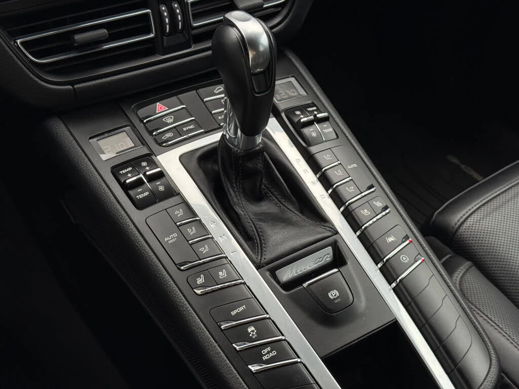 Porsche Macan 2.0 AWD, снимка 15 - Автомобили и джипове - 56113766