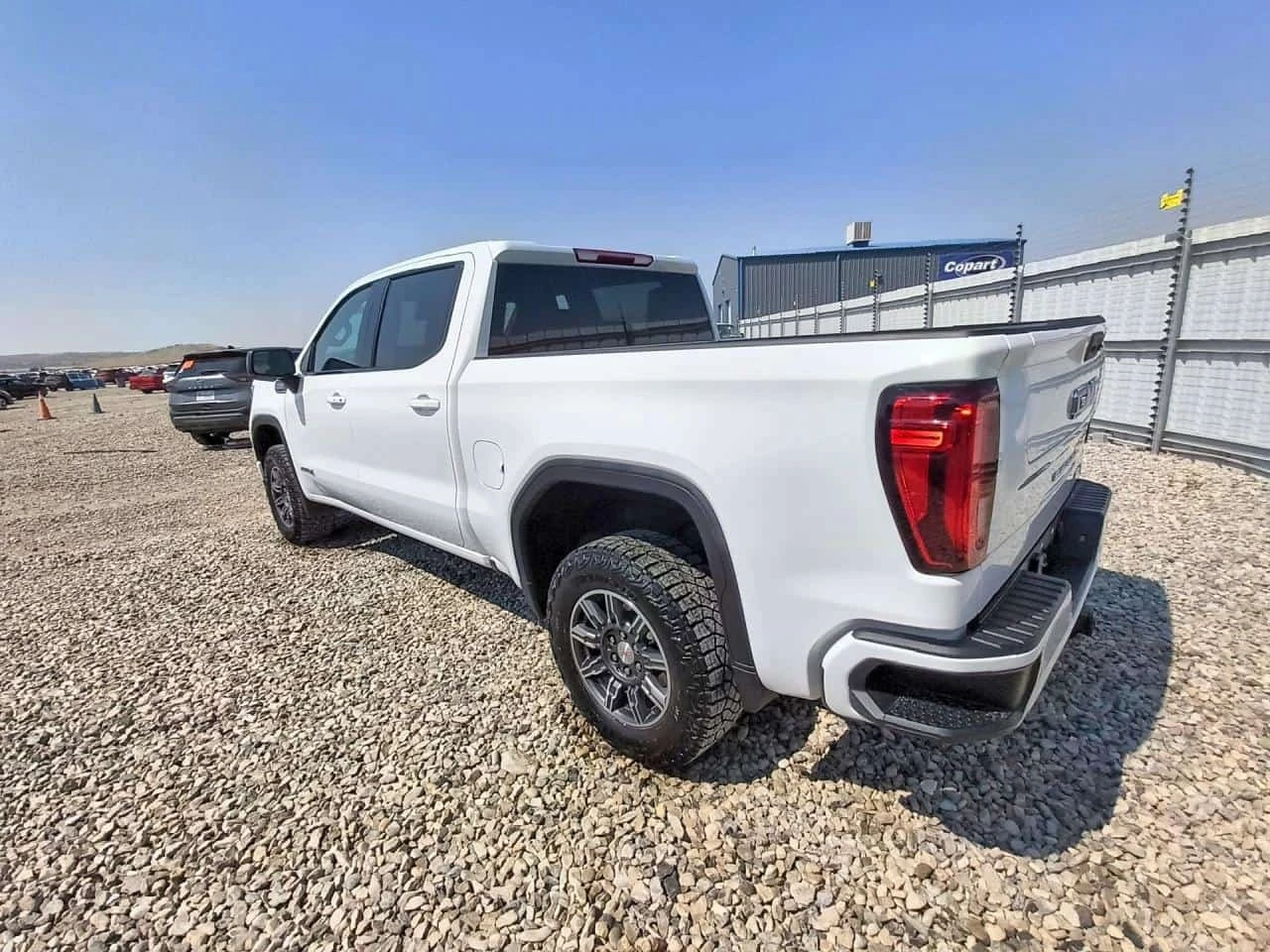 Gmc Sierra * AT4 * CARFAX * БЕЗ ПЪРВОНАЧАЛНА ВНОСКА, снимка 2 - Автомобили и джипове - 56255739