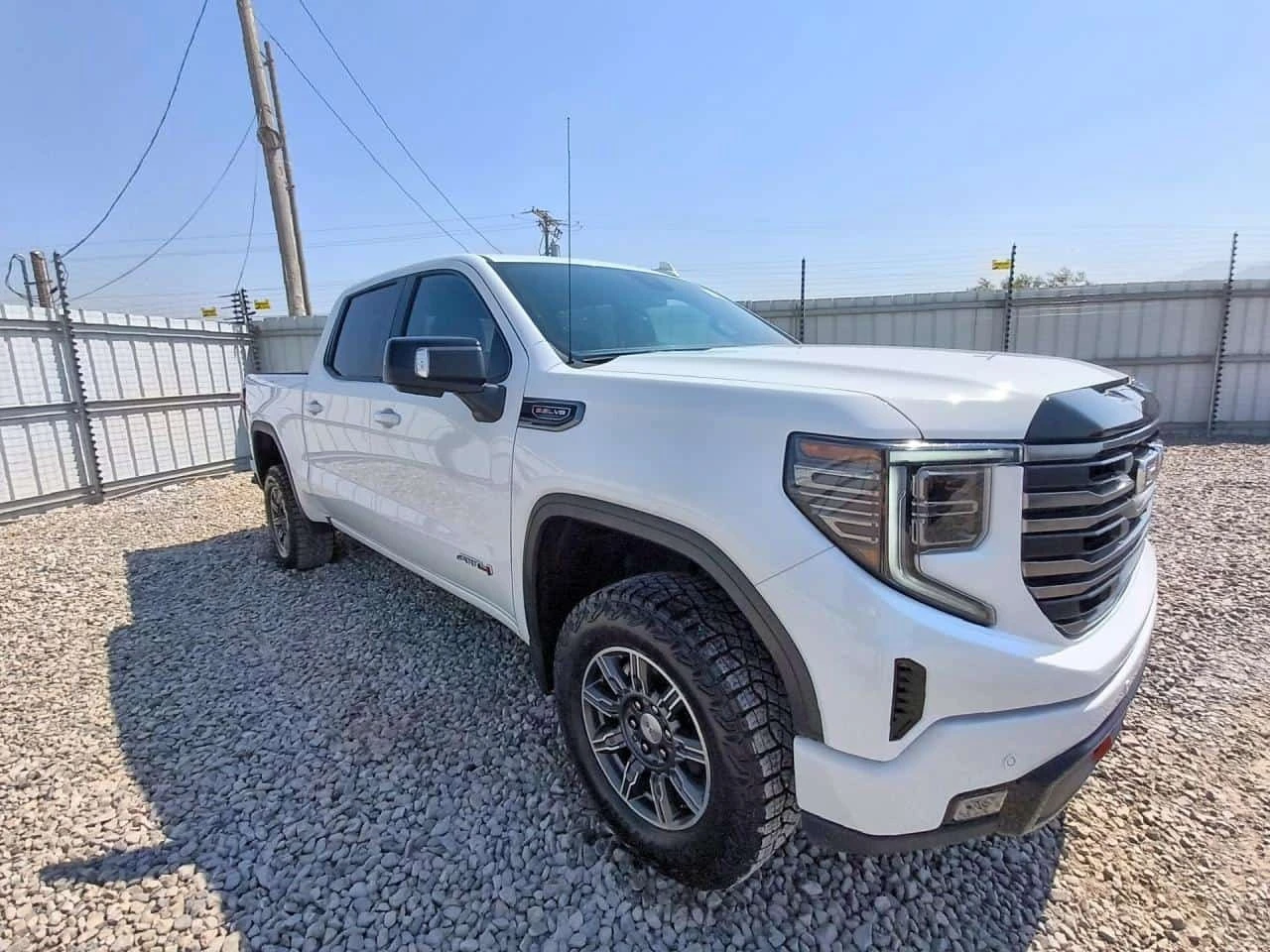 Gmc Sierra * AT4 * CARFAX * БЕЗ ПЪРВОНАЧАЛНА ВНОСКА, снимка 4 - Автомобили и джипове - 56255739