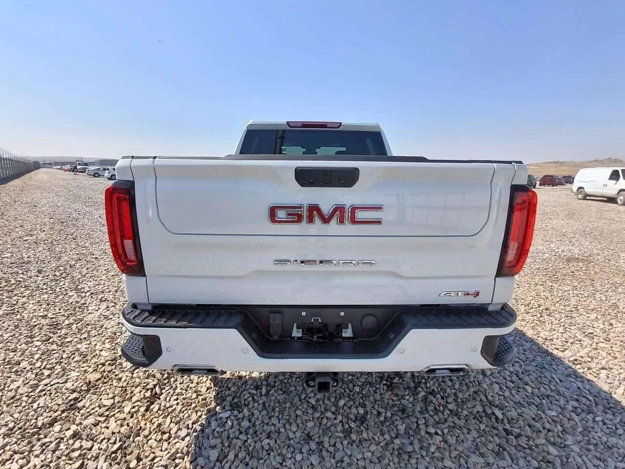 Gmc Sierra * AT4 * CARFAX * БЕЗ ПЪРВОНАЧАЛНА ВНОСКА, снимка 6 - Автомобили и джипове - 56255739