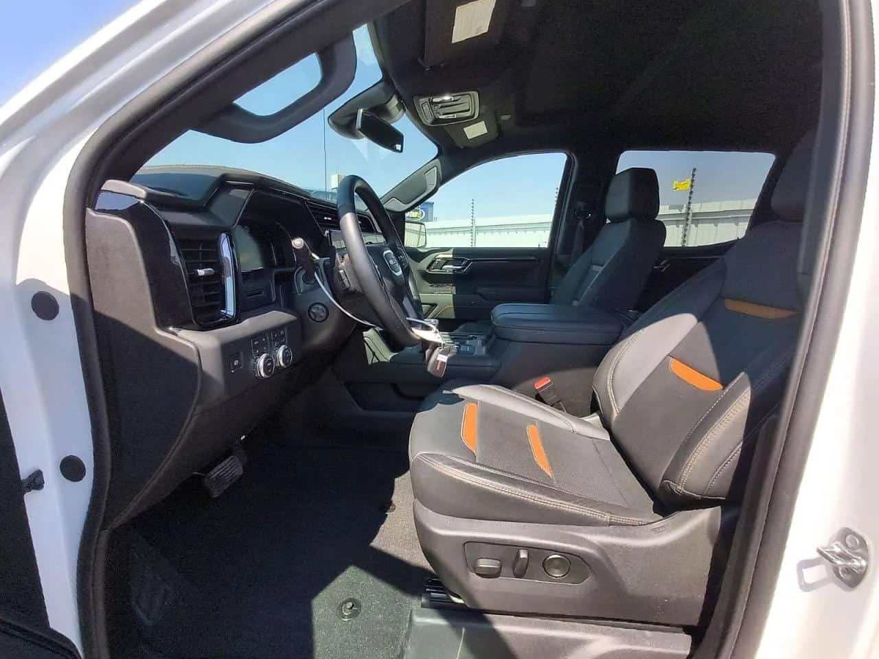 Gmc Sierra * AT4 * CARFAX * БЕЗ ПЪРВОНАЧАЛНА ВНОСКА, снимка 7 - Автомобили и джипове - 56255739