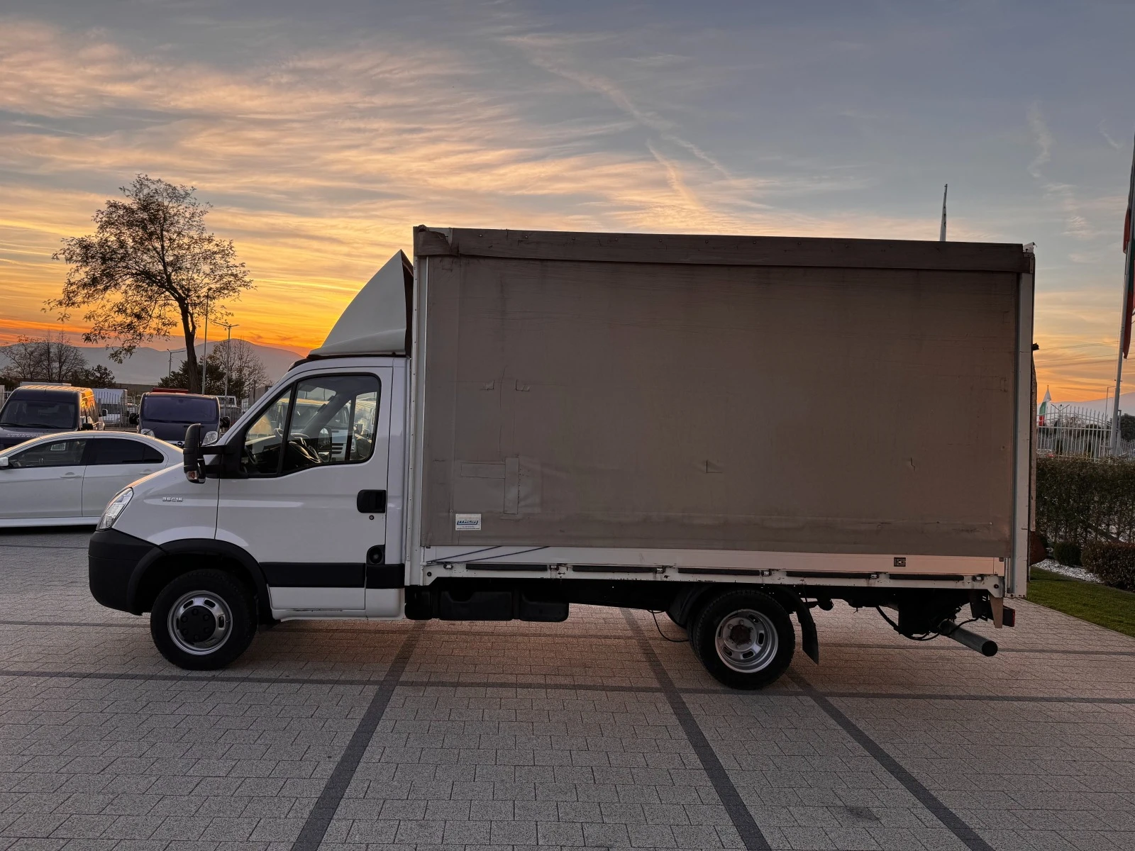 Iveco Daily 35C15 до 3, 5т. 4, 20м. 2 щори Клима  - изображение 3