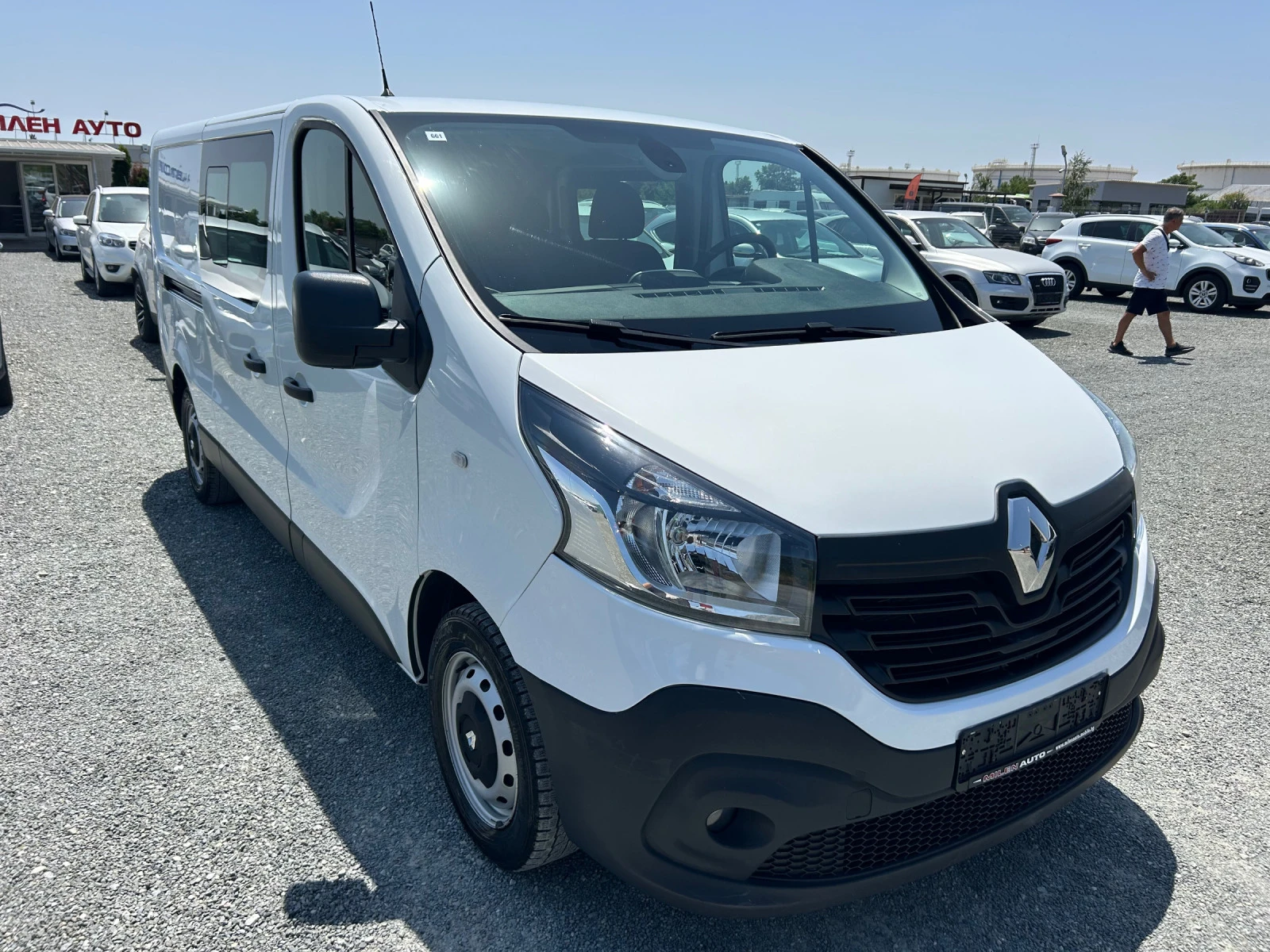 Renault Trafic (KATO НОВА) - изображение 3