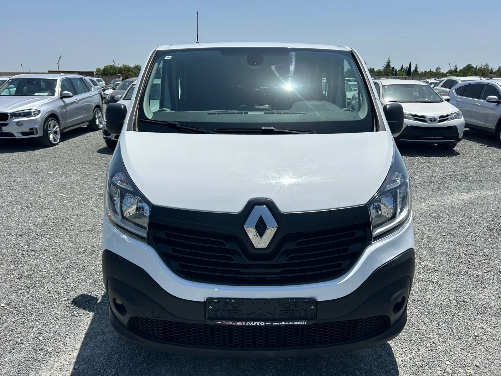 Renault Trafic (KATO НОВА) - изображение 2