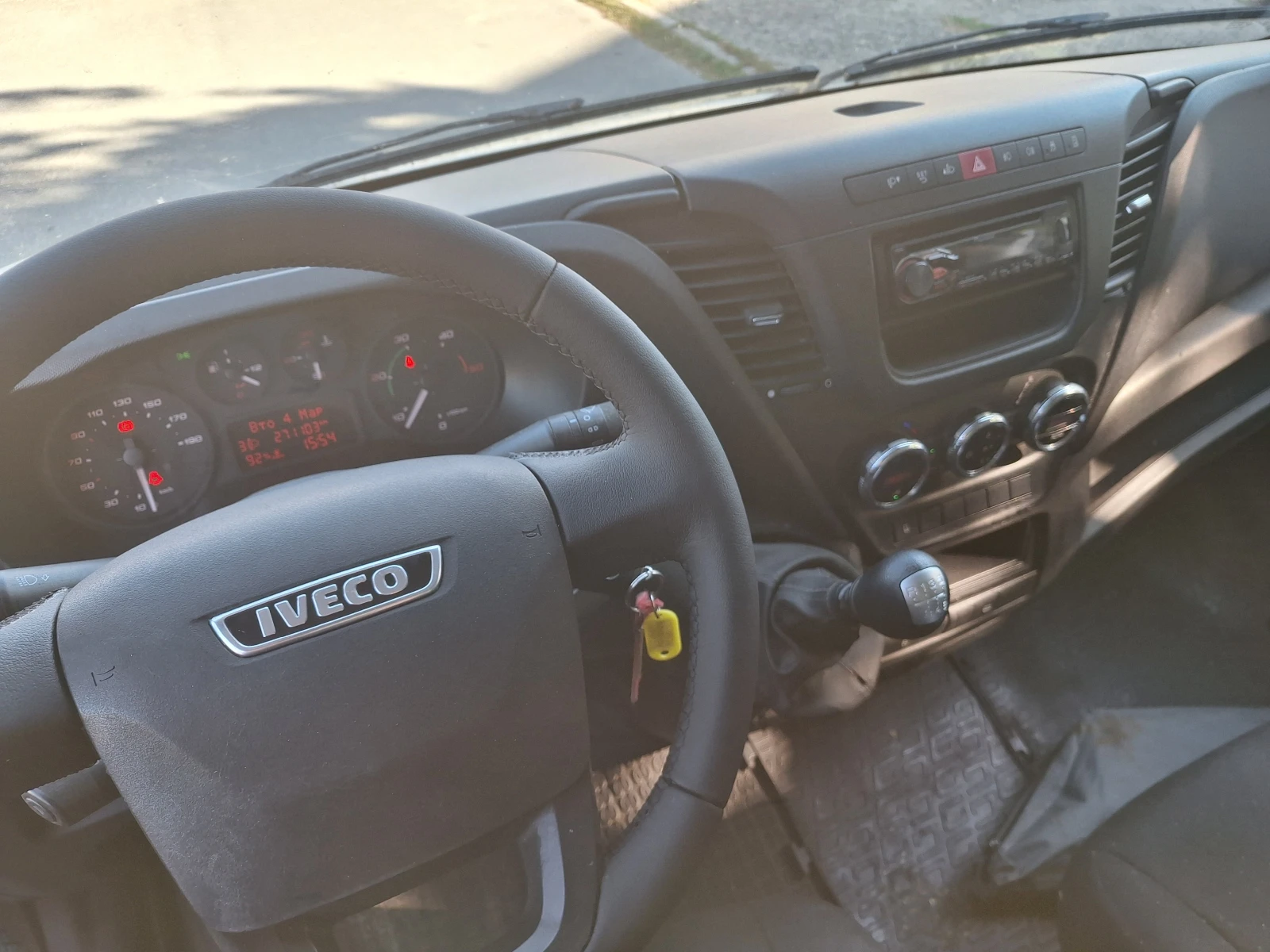 Iveco Daily 35C17 Климатроник Б-категория, снимка 6 - Бусове и автобуси - 56299727