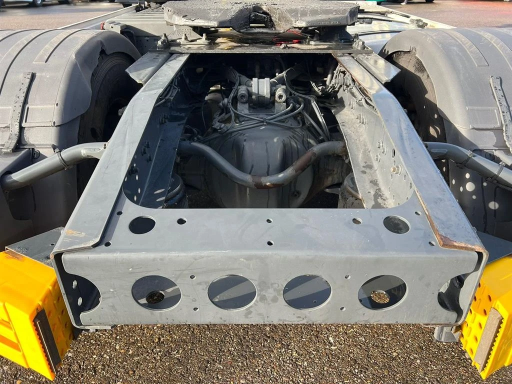 Iveco S-Way 440S51T Ретардер, гуми 90% - изображение 8