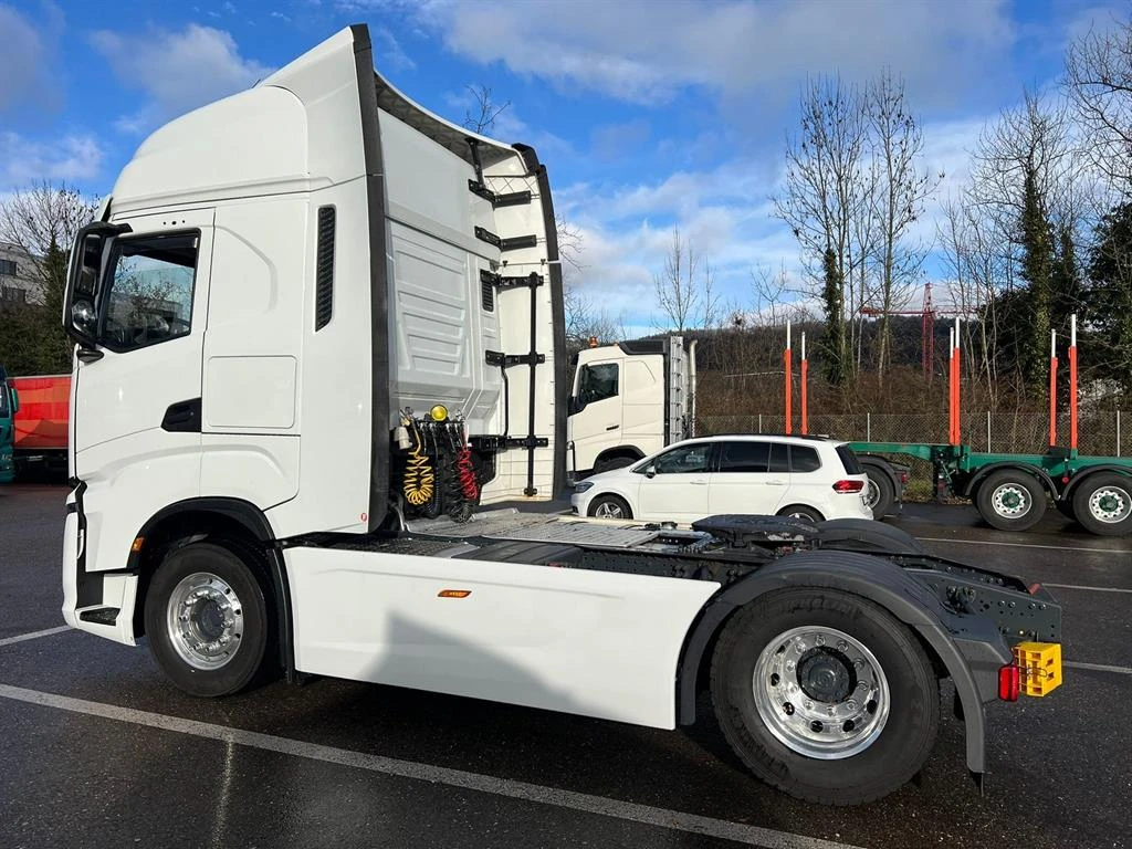 Iveco S-Way 440S51T Ретардер, гуми 90% - изображение 5